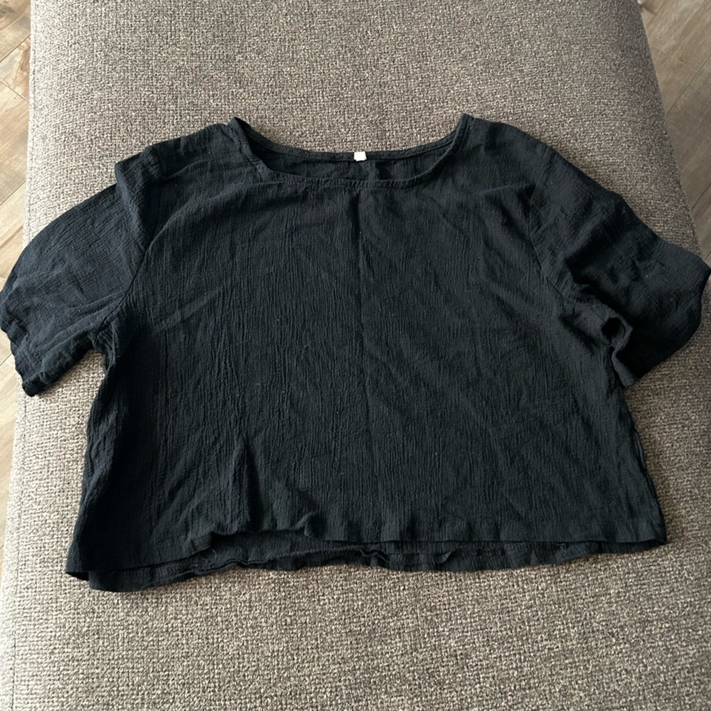 Elegant Black Crop Top for Women